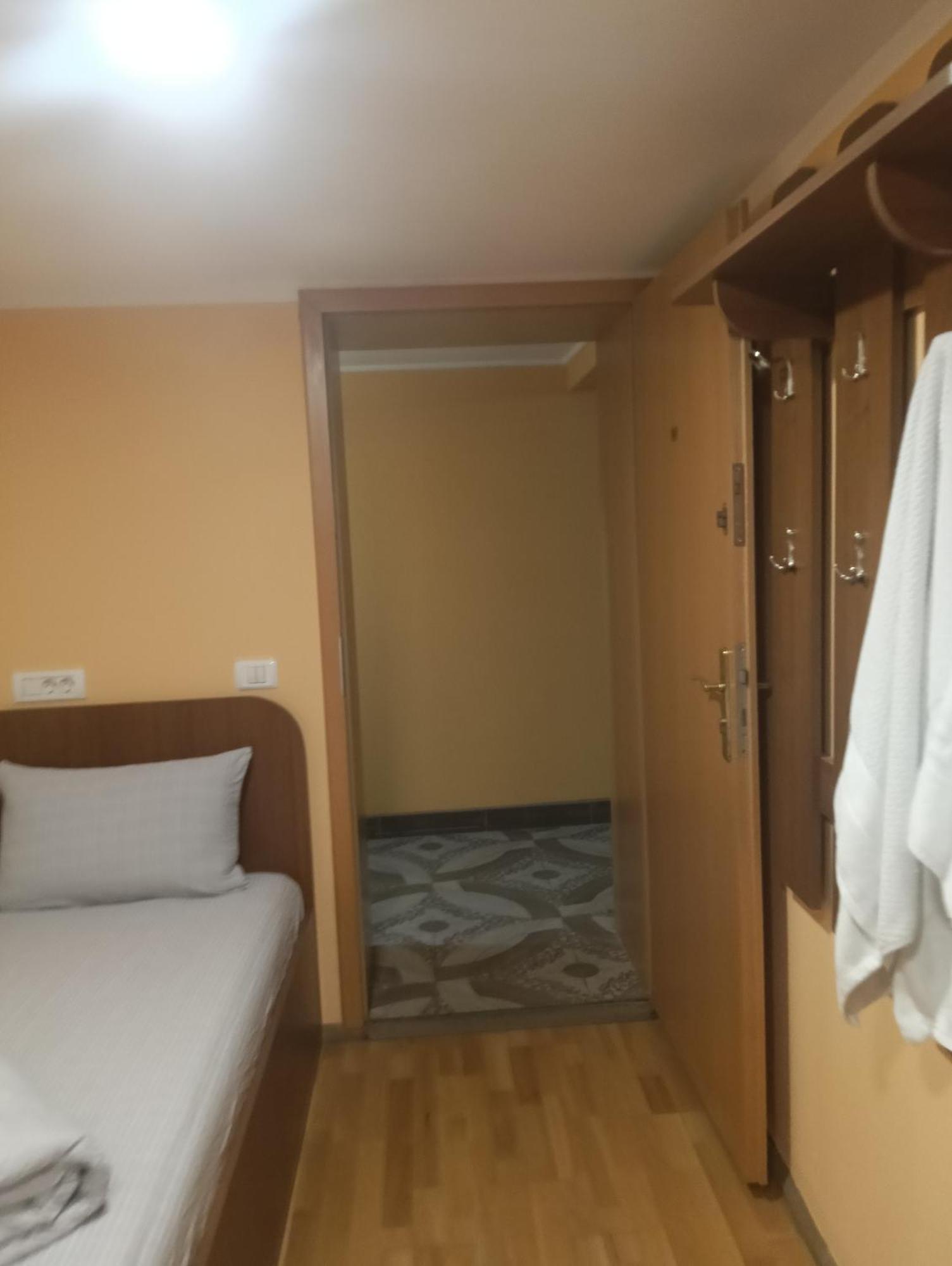 Casa Heidi Hotel Timişoara Quarto foto